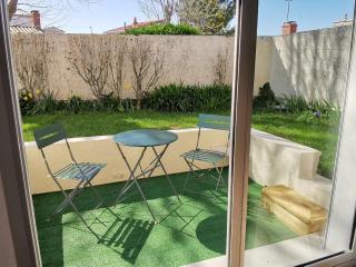 Appartement cosy pour 2, centre-ville, proche plage, parking privé - FR-1-357-334 - 9