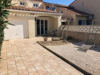 Maison T5 110m² avec jardin clos, près de la plage, animaux acceptés, parking - FR-1-797-64 - 0