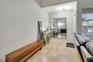 Rustic Urban Escape Serene Home near the Beach - Cape Coral - 6