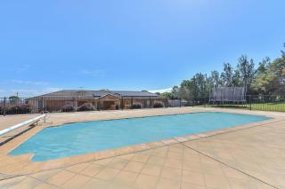 Hunter Valley Family Oasis - 5 bedroom House with Pool - Branxton - 4