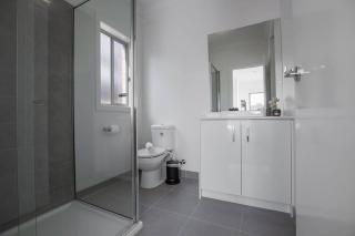 Discover Luxury Living & Aviation History - Point Cook - 2