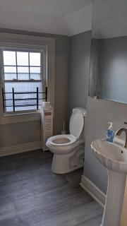 The Grand Parkway is a unique getaway with charm! - East Orange - 3