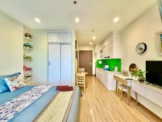 Beautiful View, Modern Studio Apartment 3' to Walking Lake, Gym And Swimming Pools - Hanoi - 4