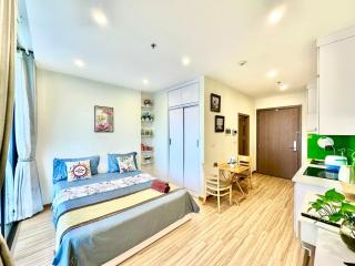Beautiful View, Modern Studio Apartment 3' to Walking Lake, Gym And Swimming Pools - Hanoi - 3