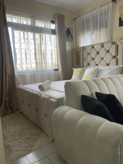 Plushy Studios n OneBed, Nyali Oshwal Academy - Mombasa - 1