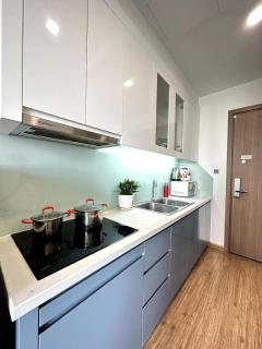 Walking Lake, Pool, Gym, Tennis & Volleyball Yard Delux Studio Apt - 6