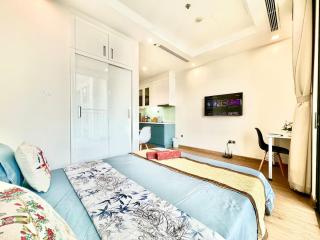 Fully Furnished Studio, 5 Star Class Apt With Gym, Pools, Tennis Yard & Other Outdoor Sport - Hanoi - 5