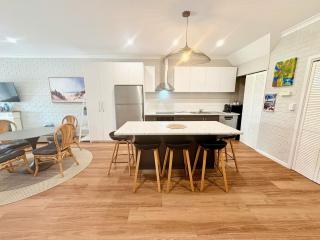 Galley Cove House - 8