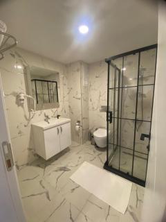 Guest Suites - 4