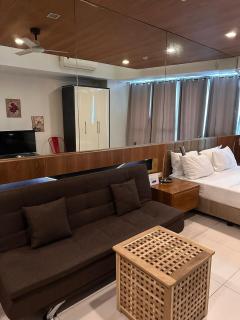 Cozi Makati Executive Studio balcony - Manila - 9