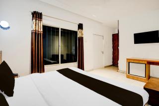 Hotel O The Royal Cargo Resort - Vrindāvan - 4