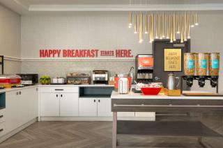 Hampton Inn by Hilton Napanee - Napanee - 3