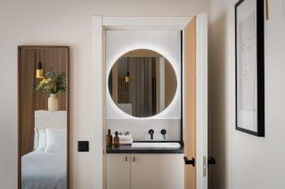 Robles Suite Apartment with Jacuzzi and Private Parking - Sevilla - 1