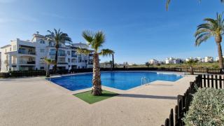 Lovely Ground Floor 2 Bed with Golf Course Views - Sucina - 9