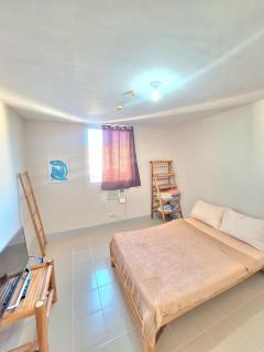 Penthouse ocean views 2br w pool - Lapu Lapu City - 0