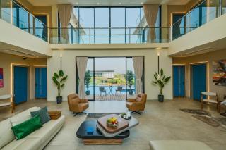 SaffronStays Panorama - 8BR Lonavala villa, infinity pool, heated jacuzzi, karaoke bar, theater & rooftop sunset deck - 5