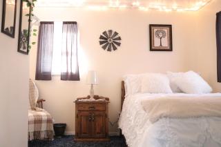 River Lane Cottage - - 0