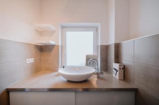 Lovely Apartment with Balcony - Cozy , Near KaDeWe & Kurfürstendamm - Berlijn - 7