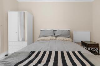 COZY 2 BED APARTMENT Sleeps 5 - Croydon - 8