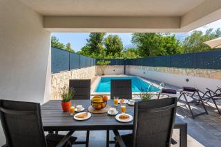 Villa Larus on Island Krk for 6 people with sea view & only 500 m from the sea - Malinska - 9