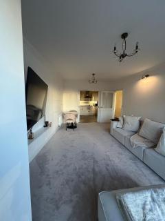 No 48 Fivedom - Luxury 1-Bed Apartment with Free Parking - Southampton - 5