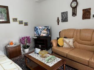 Valmira B&B - Town Center - 5