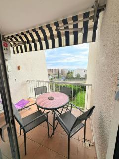 Joli T2, classé 3 étoiles, climatisé vue mer, parking - Sète - 6