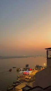 Tandon Lodge Homestay Stay Infront Of River Ganga - Varanasi - 0