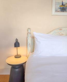 Central Wellington Apartment with Courtyard - Hastings - 3