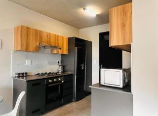 StayEase Modern Stay in Waterfall - 7