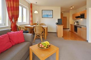 Ferienwohnung-12-fuer-6-Personen-strandnah-in-Sellin-auf-Ruegen-Villa-Celia-WLAN-SAUNA - Ostseebad Sellin - 0