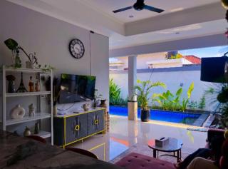 Gladvilla BrandNew 2 Bedrooms - Kerobokan - 3