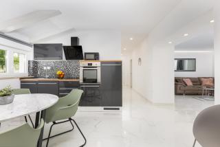 Adri Villa with private heated pool, jacuzzi, sauna & gym - Kras - 7