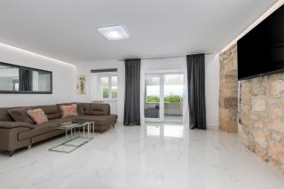 Adri Villa with private heated pool, jacuzzi, sauna & gym - Kras - 5