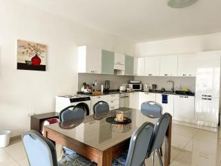 Modern En-suite Room in a share Apartment at Msida heart - Msida - 2