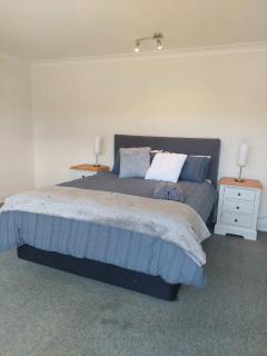 Waiwera Clifftop - Eagle's Rest - 1