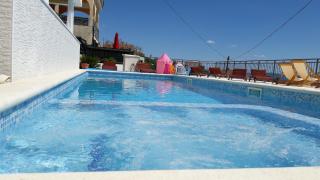 Pool side apartment with sea view and spacious sun deck a5 - Trogir - 5
