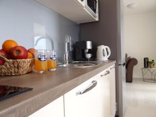 Heated swimming pool with stunning sea view terrace a8 - Trogir - 2