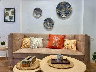 Dom Lucia 201 Quiet and Cozy 1 BHK Bandra Ocean Side WIFI - Mumbai - 9