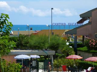 110 - Appartamento trilocale al piano terra al Residence Pineta di fronte alla piscina vicino al mare SPIAGGIA inclusa nel prezzo - Marcelli - 8