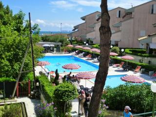 110 - Appartamento trilocale al piano terra al Residence Pineta di fronte alla piscina vicino al mare SPIAGGIA inclusa nel prezzo - Marcelli - 9