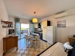 110 - Appartamento trilocale al piano terra al Residence Pineta di fronte alla piscina vicino al mare SPIAGGIA inclusa nel prezzo - Marcelli - 2