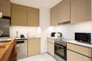 Livbnb - 1BR Retreat Free Access to Creek Lagoon - Dubai - 3