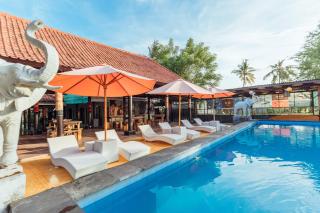 Semayaone Beach Hotel - 0