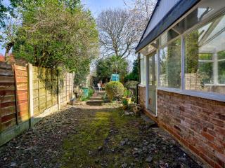 Pass the Keys Large beautiful 4 bedroom Victorian House - Manchester - 2