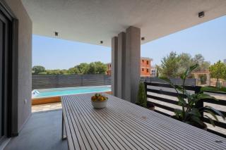 Villa Loreta with sea view - Pula - 5