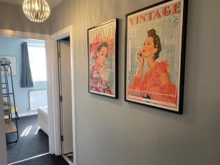 Pendle House - Apt 4 - 3 min walk to beach & Shops! - 1