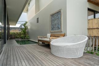 Newly Constructed Villa with Panoramic Views, Huge Pool, and 4 Spacious Bedrooms! - Canggu - 6