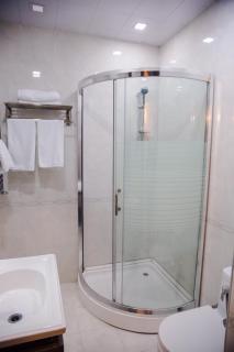 Capitol Hotel Stay - Bakoe - 8