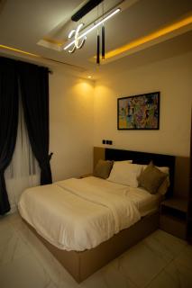 Royal Tender Service Apartment - Benin City - 5